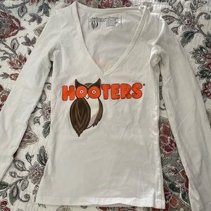 Hooters XXS white long sleeve shirt